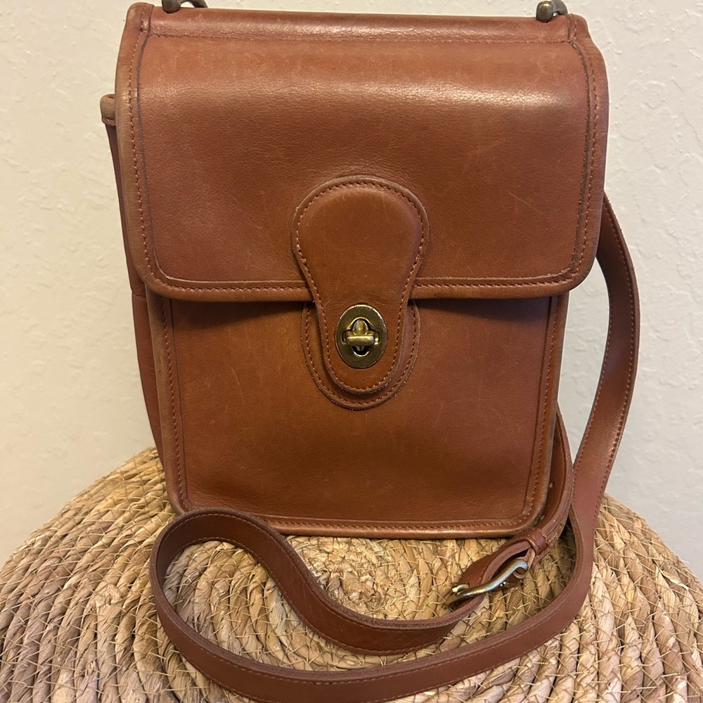 SOLD! ๐ค Vintage Coach Leather Crossbody Bag with Turn Lock - Picture 11 of 11